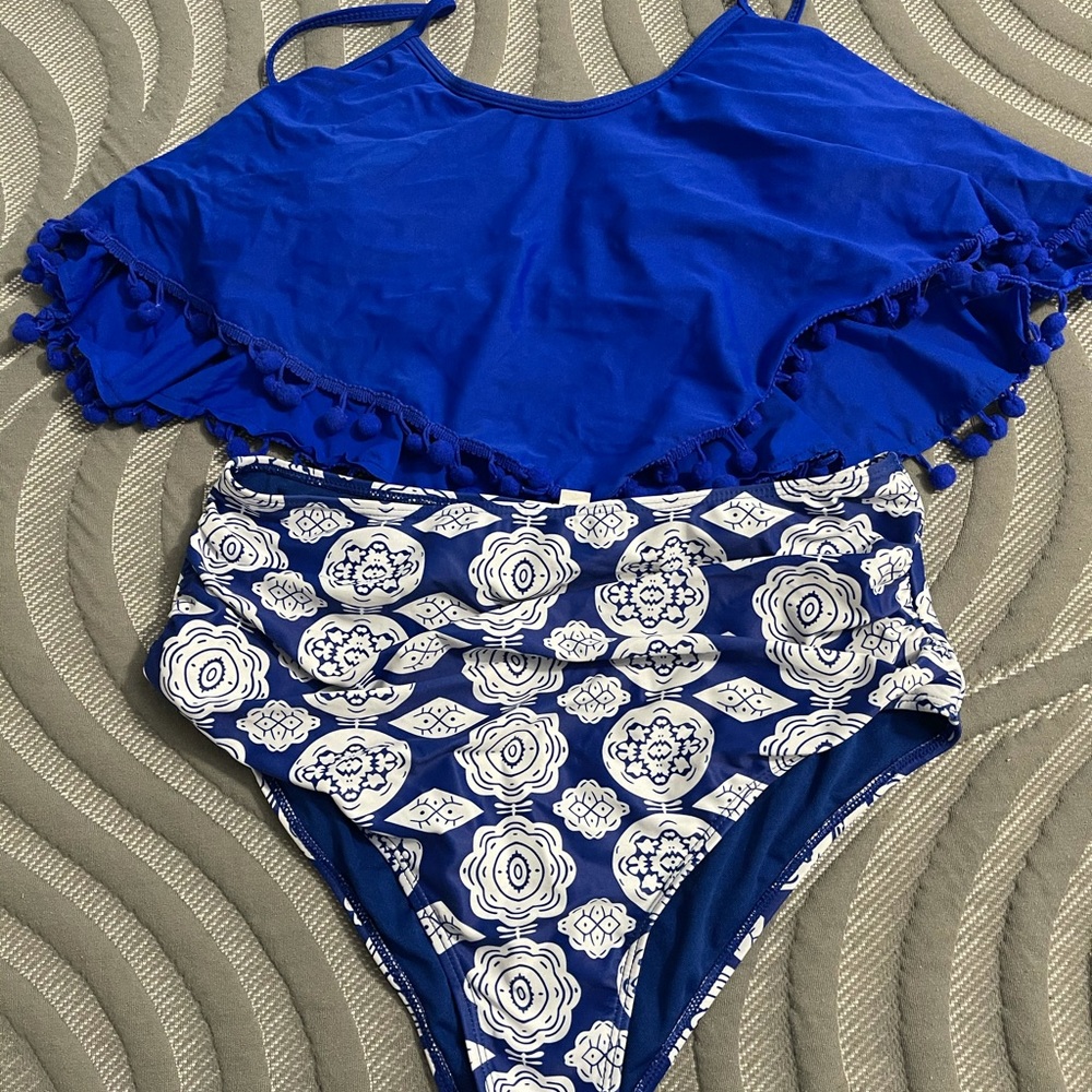 Swimsuits - Picture 8 of 8